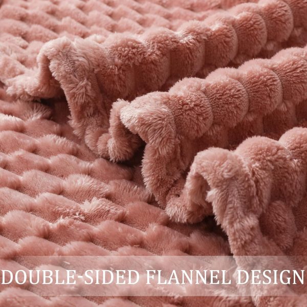 Exclusivo Mezcla Extra Large Soft Fleece Throw Blanket, 50x70 Inches 3D Clouds Stylish Jacquard Throw Blanket for Couch, Cozy Soft Lightweight for All Season, Dusty Pink Blanket - Image 6