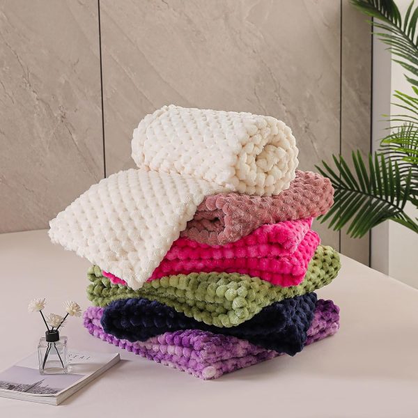 Exclusivo Mezcla Extra Large Soft Fleece Throw Blanket, 50x70 Inches 3D Clouds Stylish Jacquard Throw Blanket for Couch, Cozy Soft Lightweight for All Season, Dusty Pink Blanket - Image 8