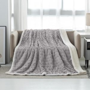 LOMAO Throw Blanket for Couch - Fleece Blankets & Throws Faux Fur Blanket Soft Fuzzy Sherpa Blanket Cozy Blanket Gift Throw Blankets for Bed,Sofa (50x60,Grey)